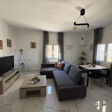 Village Villa, Agios Georgios Vila