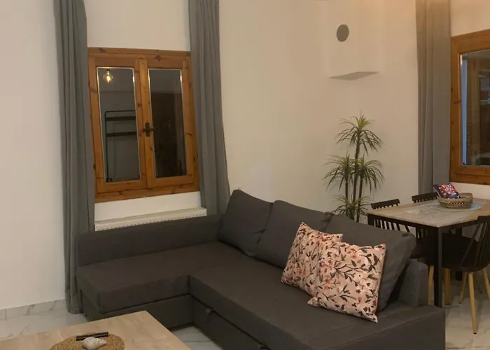 Village Villa, Agios Georgios 别墅 *