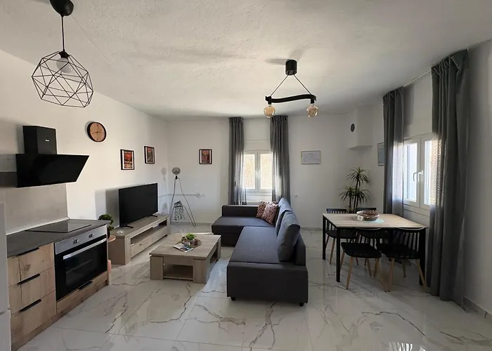 Village Villa, Agios Georgios Vila